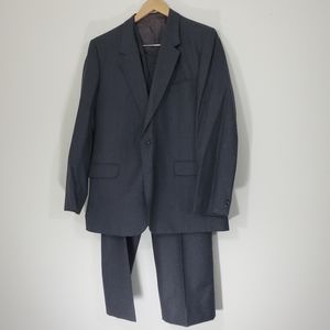 Yves Saint Laurent Gray Wool Three piece suit. Made in France.  Size 46